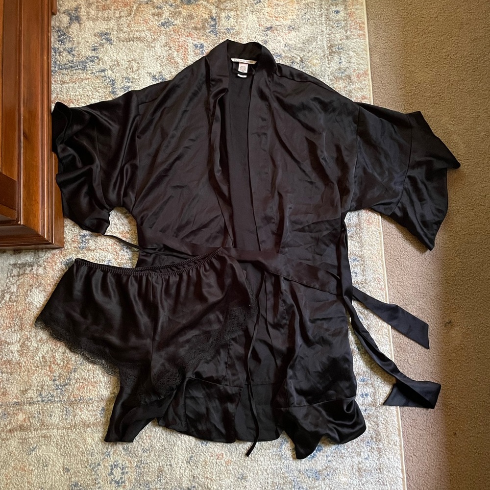 Victoria’s Secret Robe/Panties/Tank Set